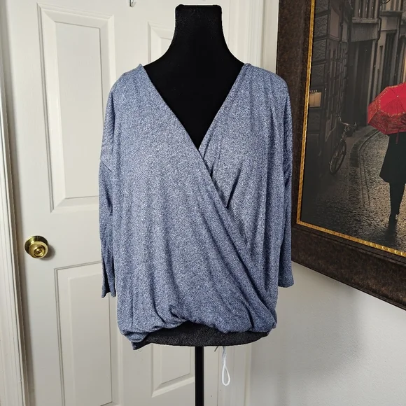 A&F draped top V-neck Hi Low Design Grey Size S - Picture 2 of 9